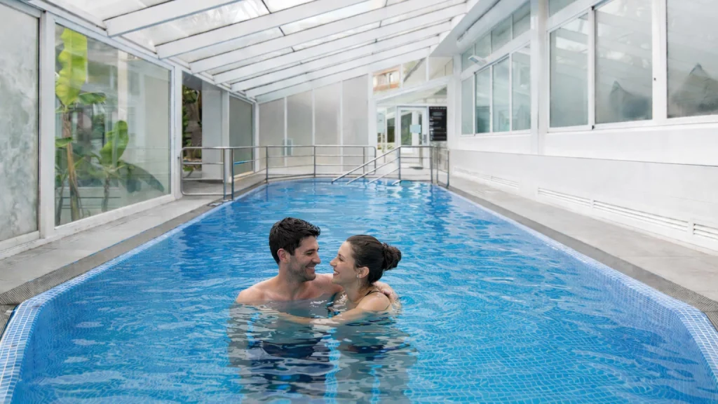 Piscina climatizada Climia Belroy