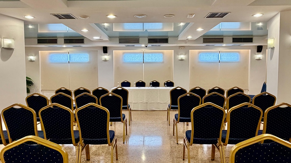 Salones - hotel perla marina