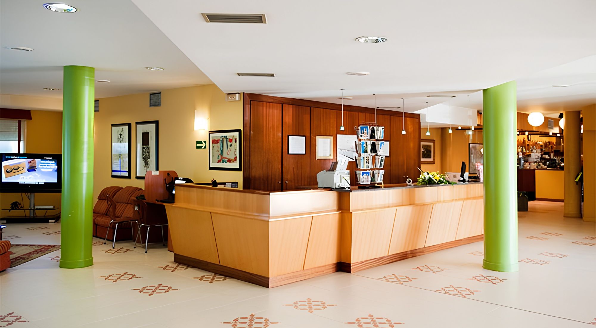Hotel Rey Arturo in Villagonzalo-Pedernales, Spain