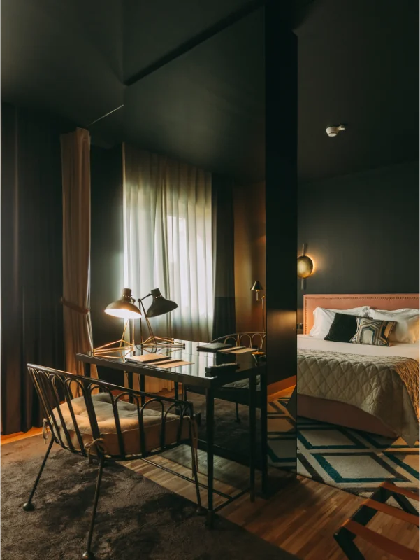 Aur&eacute;lia De Sousa - Torel Avantgarde