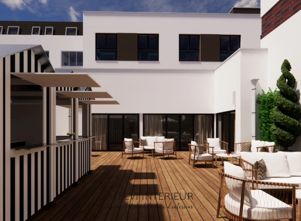 Terrasse en bois avec mobilier de jardin et kiosque moderne.