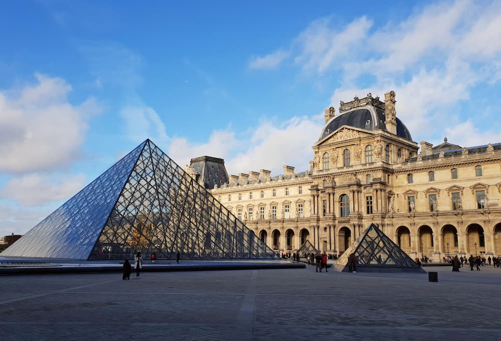 Location - Paris La Defense Grand Hotel 1