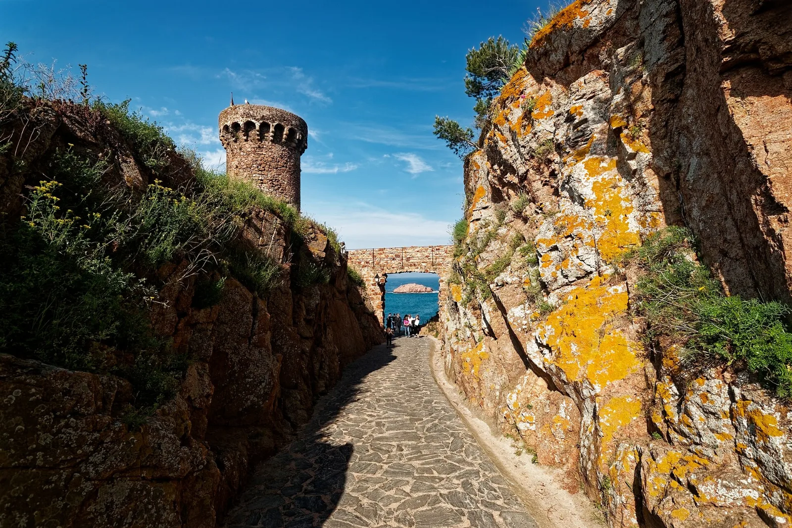 Murallas y torre medieval de la Vila Vella de Tossa de Mar