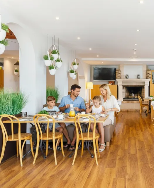 Gastronomy - Alcanada Golf Hotel - Garden Hotels