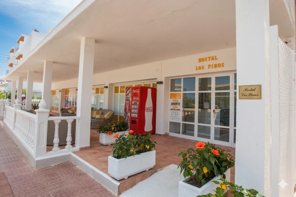 Hostal Los Pinos - Garden Hotels