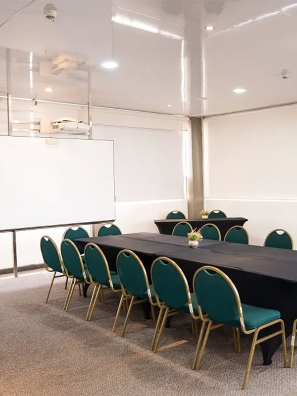 Hotel Azor - EM Hotels