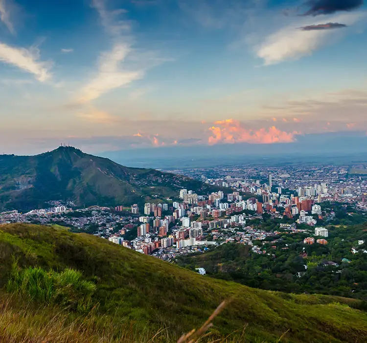 EM Hotels - EM Hotels