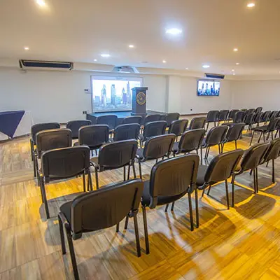 EM Hotels - EM Hotels