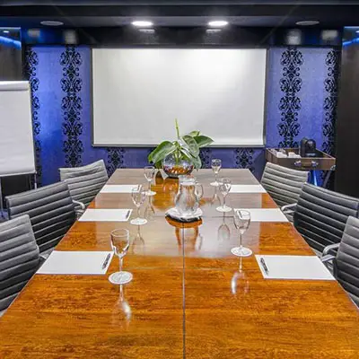 EM Hotels - EM Hotels