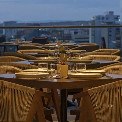 EM Hotels - EM Hotels