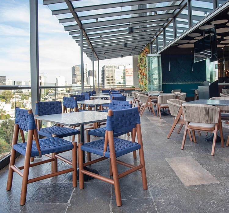 EM Hotels - EM Hotels