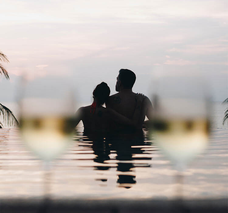 EM Hotels - EM Hotels