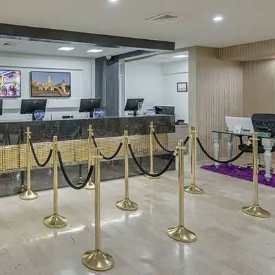 Invierte con nosotros - EM Hotels