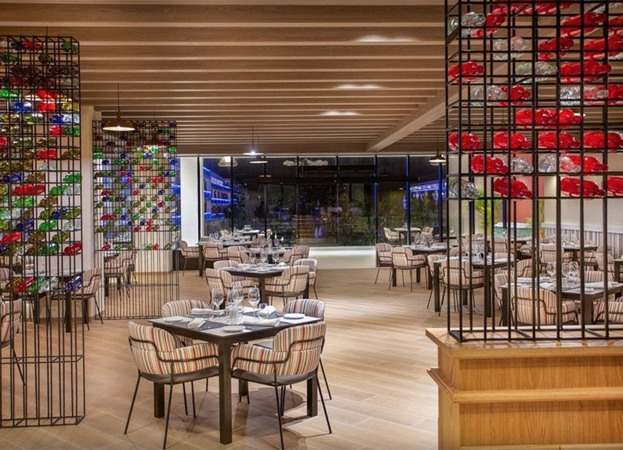 Hotel Serenade Punta Cana - EM Hotels