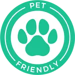 Icono verde con una huella de pata, rodeado por las palabras "Pet Friendly".