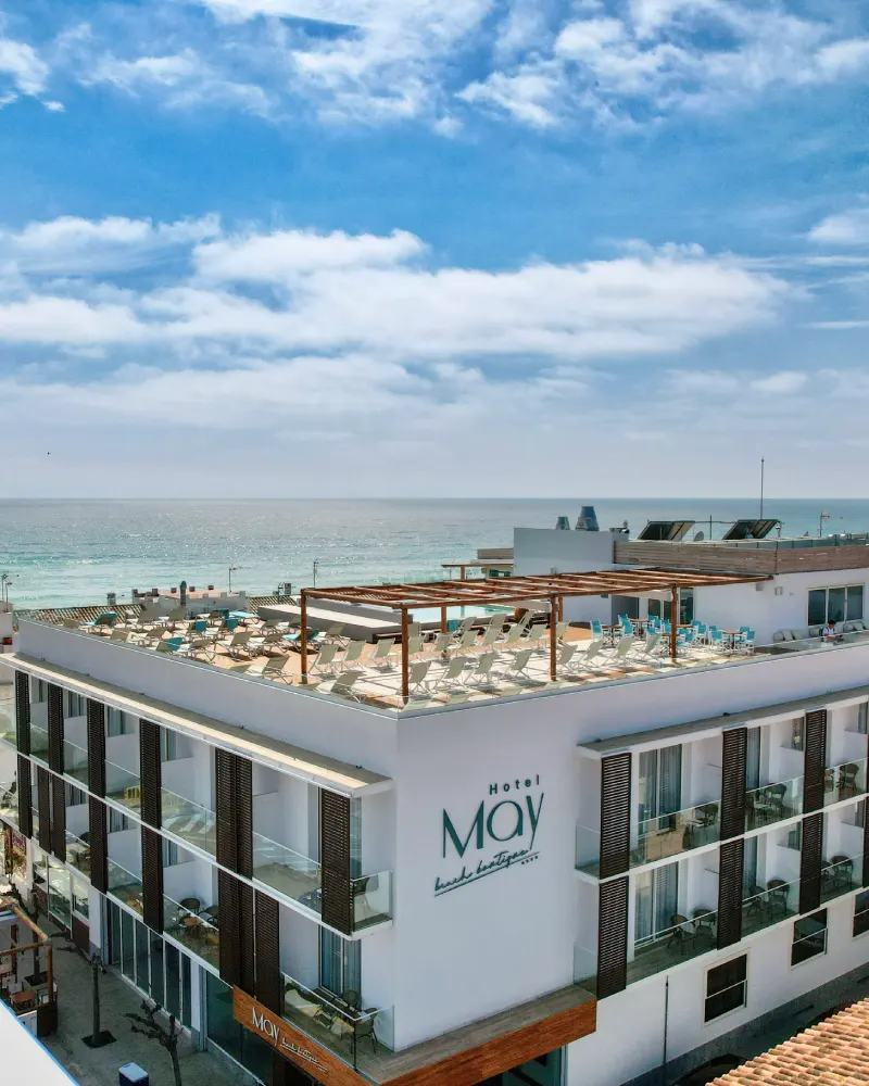 Vista aerea de la fachada del hotel