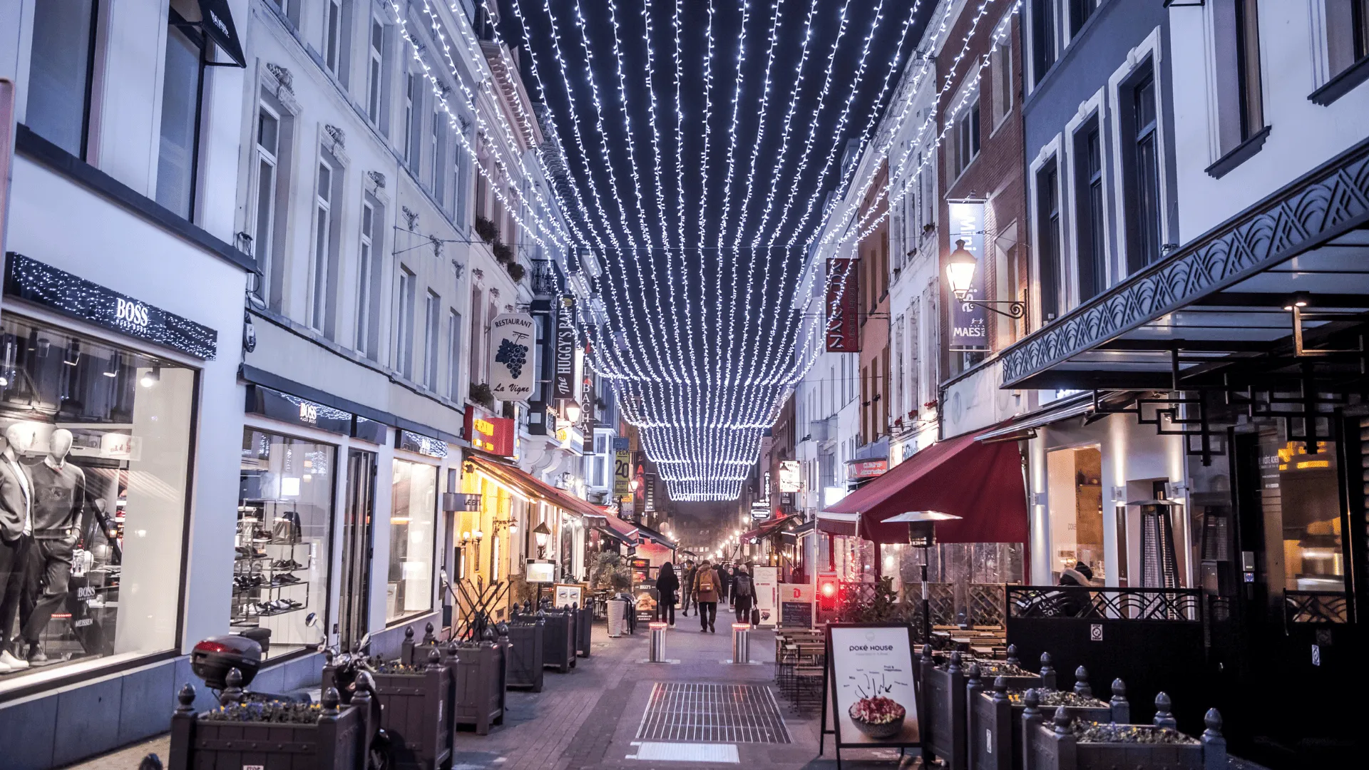 luxury shopping Brussels Boulevard de Waterloo boutiques fashion houses street