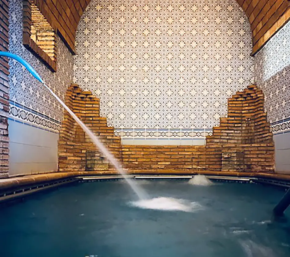 Thermal water pool