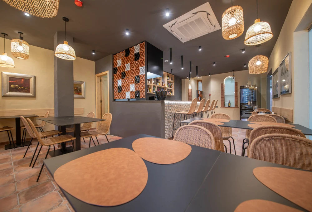 Empresas - Hotel La Grava en El Morell, Tarragona | Web Oficial