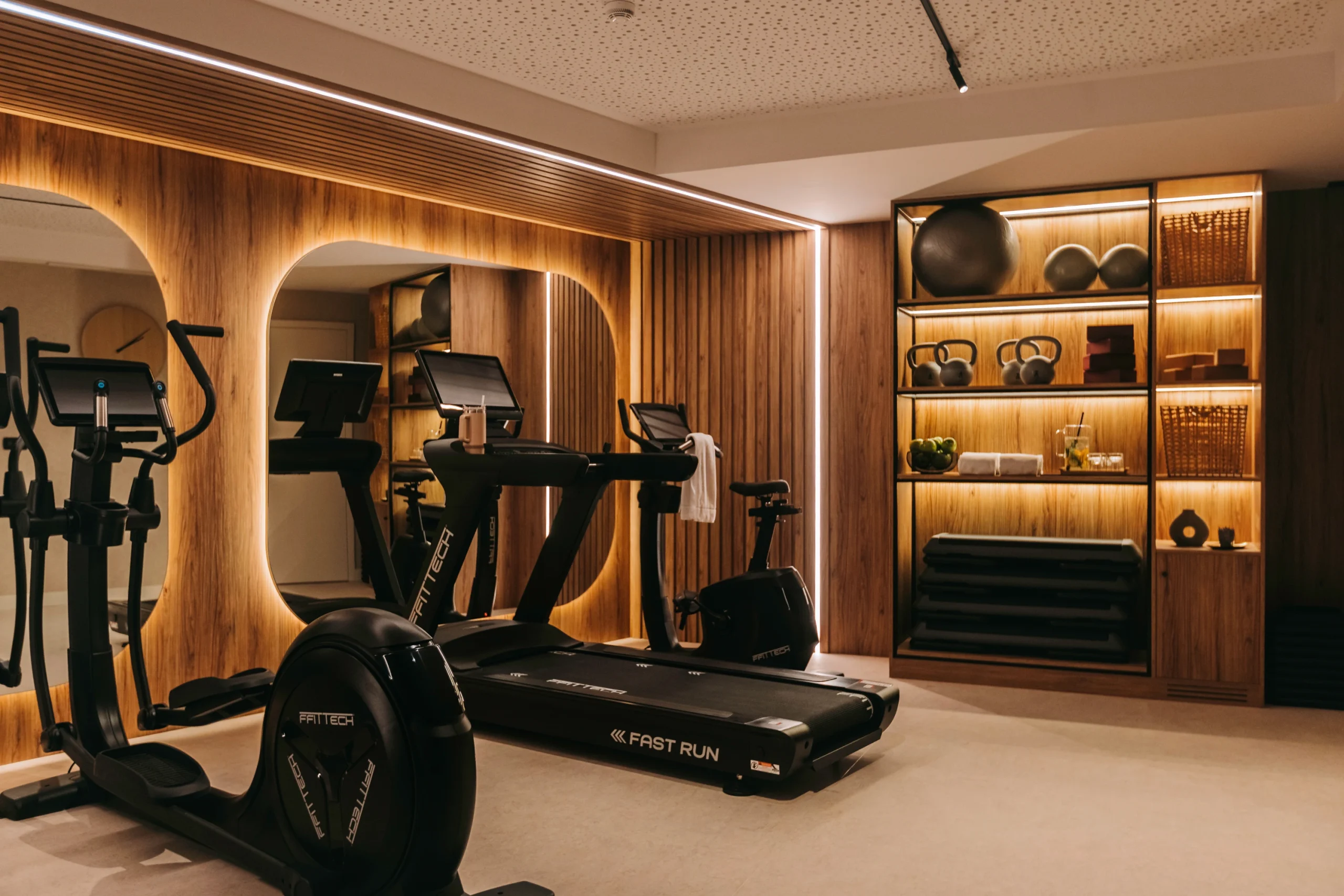 Services - Home - Hotels 705 | Porto | Official Website