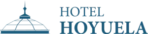 Logotipo del Hotel Hoyuela con diseño azul de un edificio estilizado a la izquierda del texto.