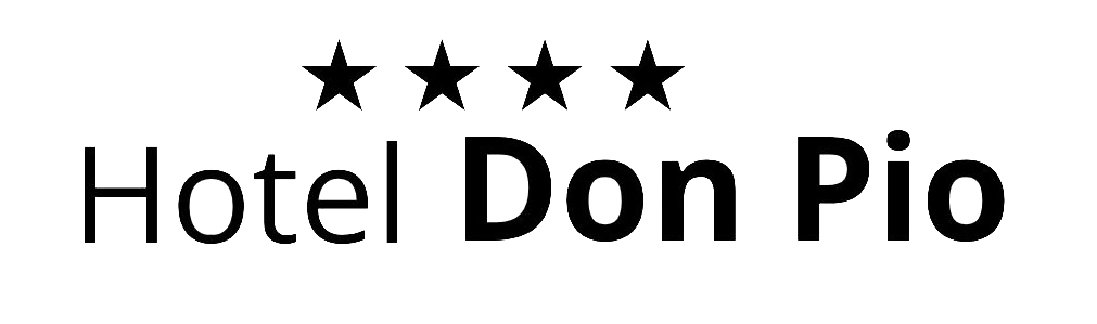 Logo del Hotel Don Pío con cuatro estrellas negras encima del nombre.