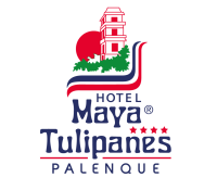 Logo de Hotel Maya Tulipanes Palenque con pir&aacute;mide, sol rojo y &aacute;rbol verde.
