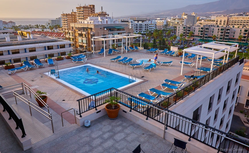 Zentral Center Hotel | Web Oficial