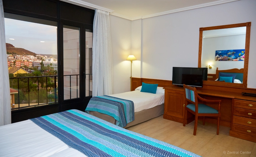 Zentral Center Hotel | Web Oficial