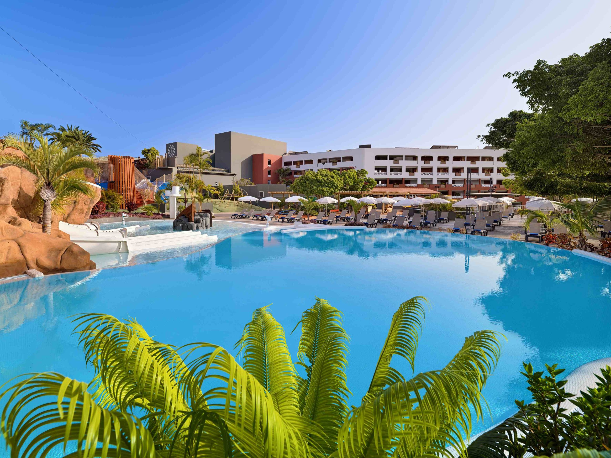 RoniAventura - hotelrocanivaria2025