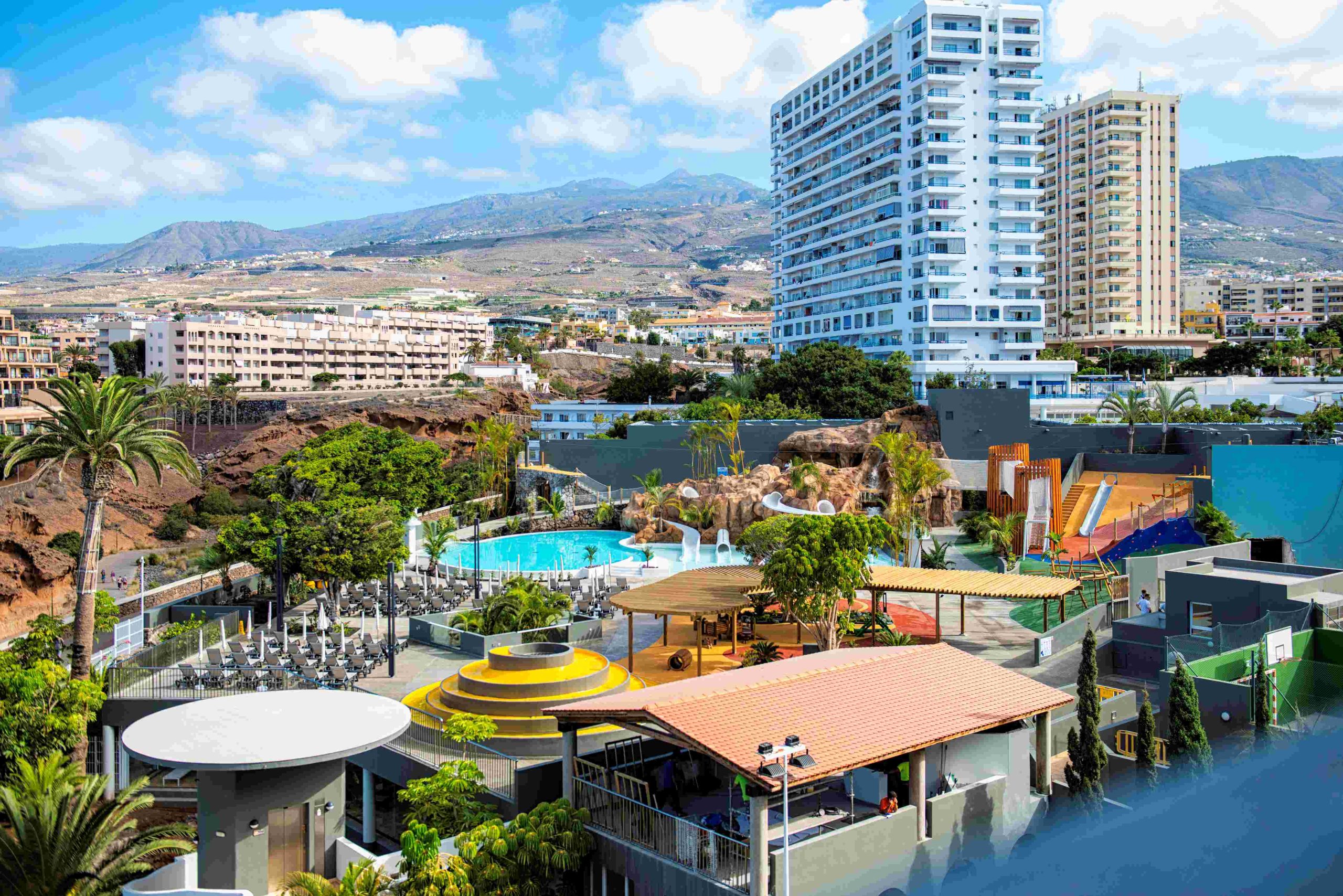 RoniAventura - hotelrocanivaria2025