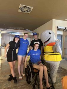 ADRIAN Hoteles Foundation en Make-A-Wish Foundation werken opnieuw samen om de droom van Judith te verwezenlijken. - Adrian Hoteles