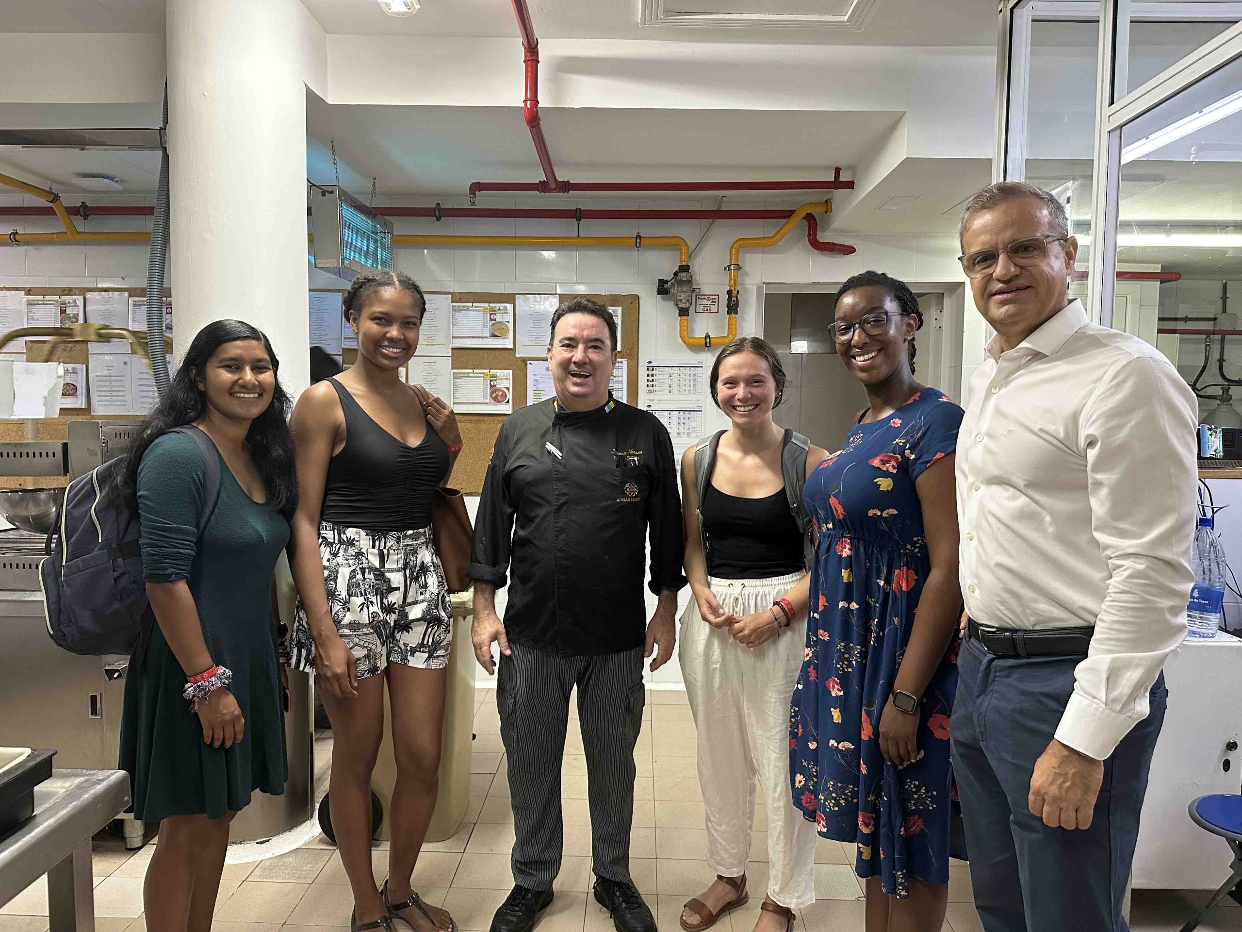 ADRIAN Hoteles ayuda a estudiantes de Oxford a completar su trabajo de campo - Adrian Hoteles