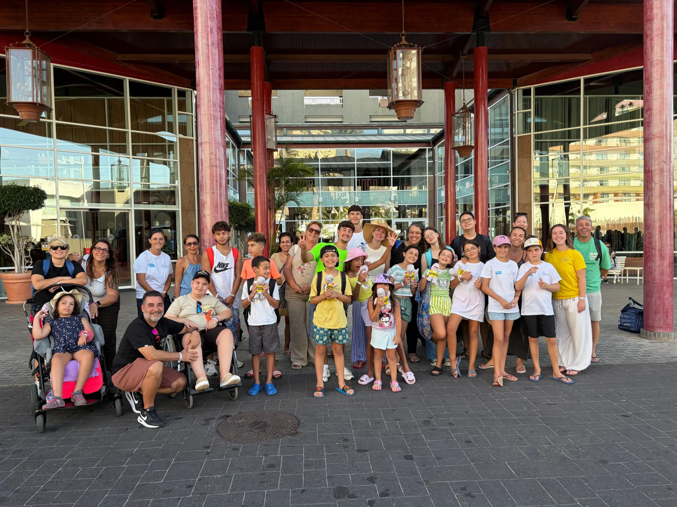 Een speciale dag voor de families van Peque&ntilde;o Valiente in Roca Nivaria - Adrian Hoteles