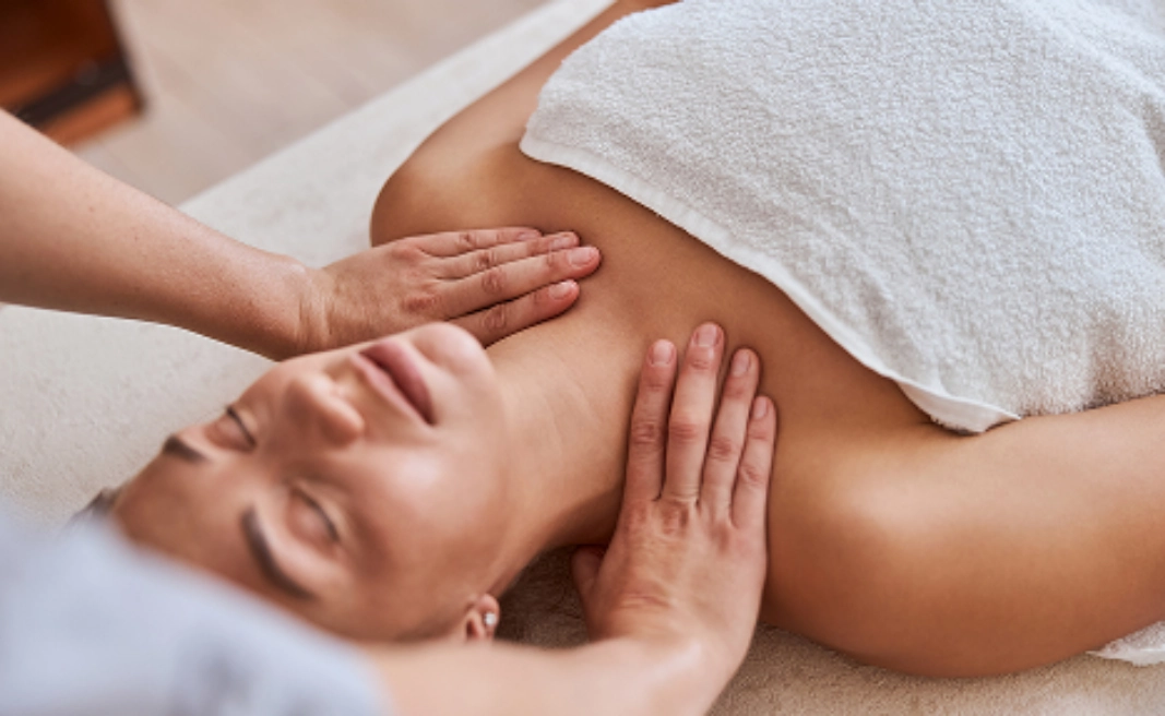 Experiencias y Servicios - Reveron Plaza