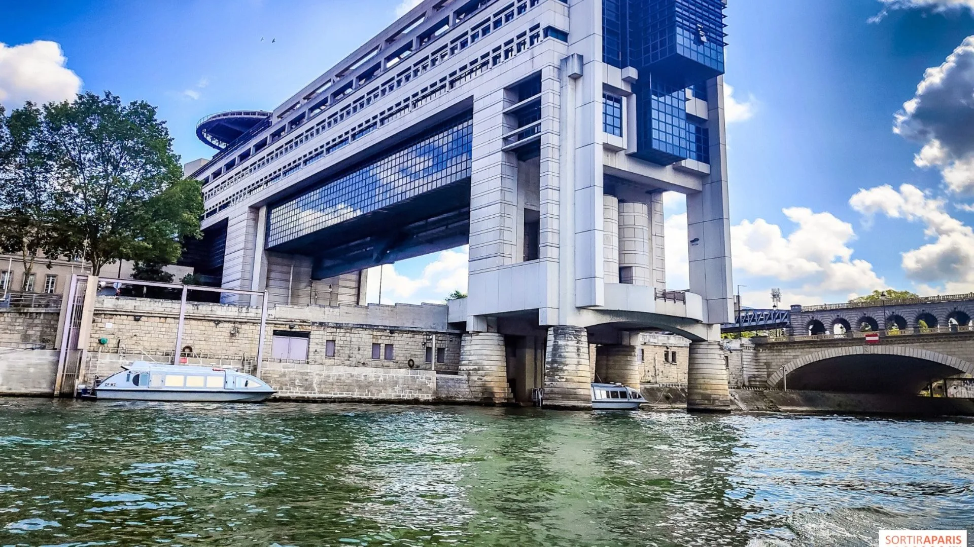 vista del río y puente barrio de bercy