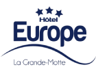 Logo de l'H&ocirc;tel Europe avec trois &eacute;toiles et mention "La Grande-Motte" en bleu.