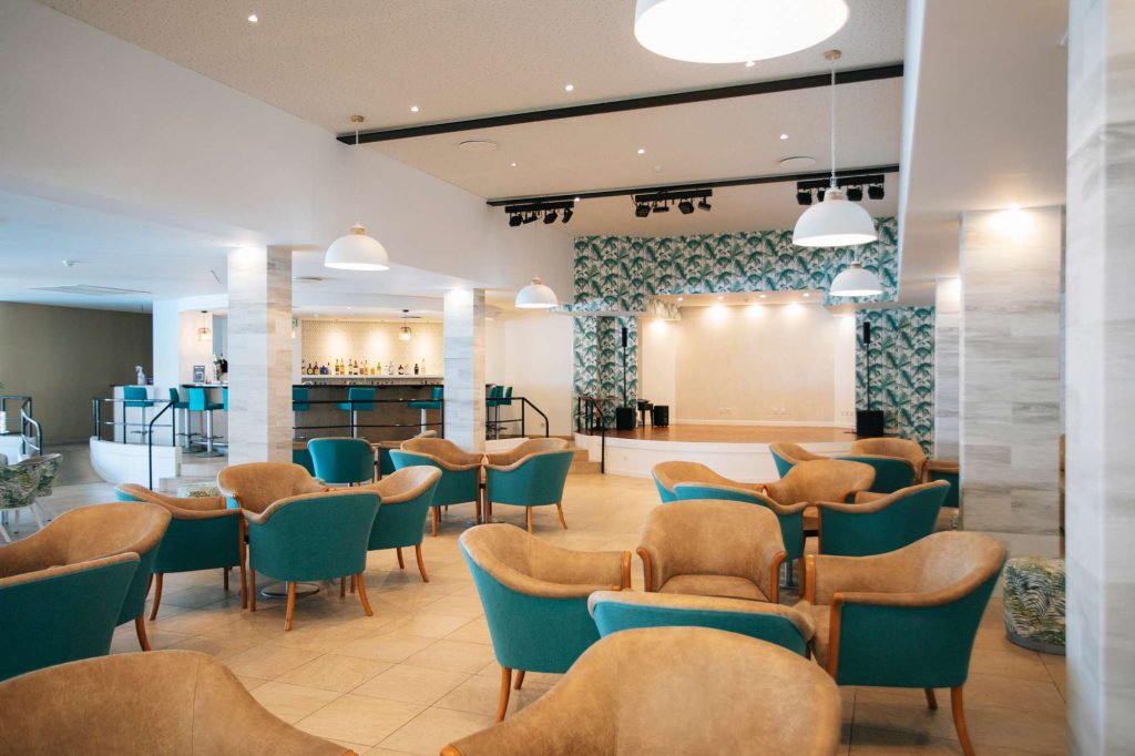 The Views O&aacute;sis - The Views Hotels