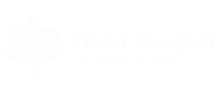 Logotipo del Hotel Racquet Cuernavaca en fondo negro.