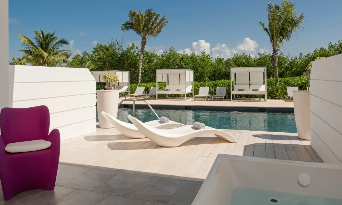 Zona piscina en Princess Hotels en Riviera Maya