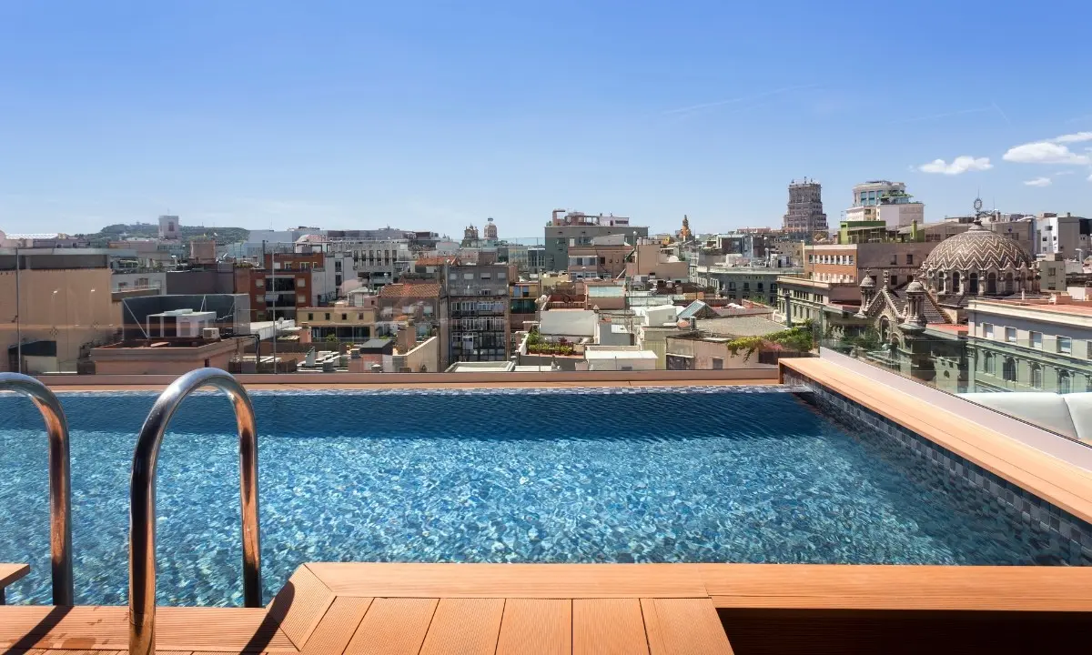 Pool auf der Terrasse des Hotel Negresco Princess