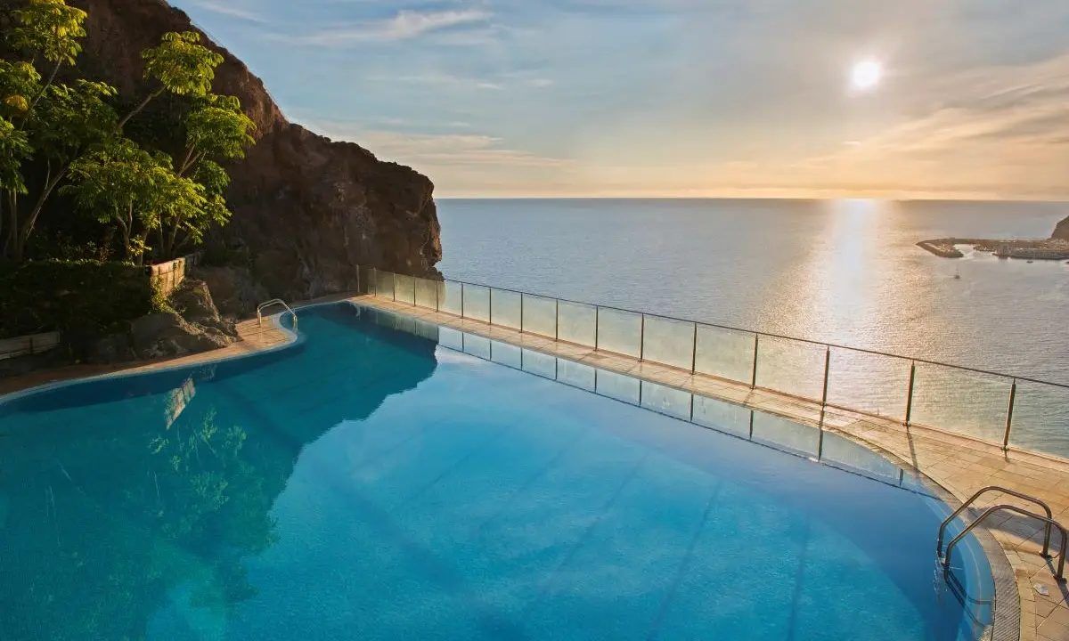 Sunset view from the adults-only pool at the All Inclusive Mog&aacute;n Princess hotel (Gran Canaria)