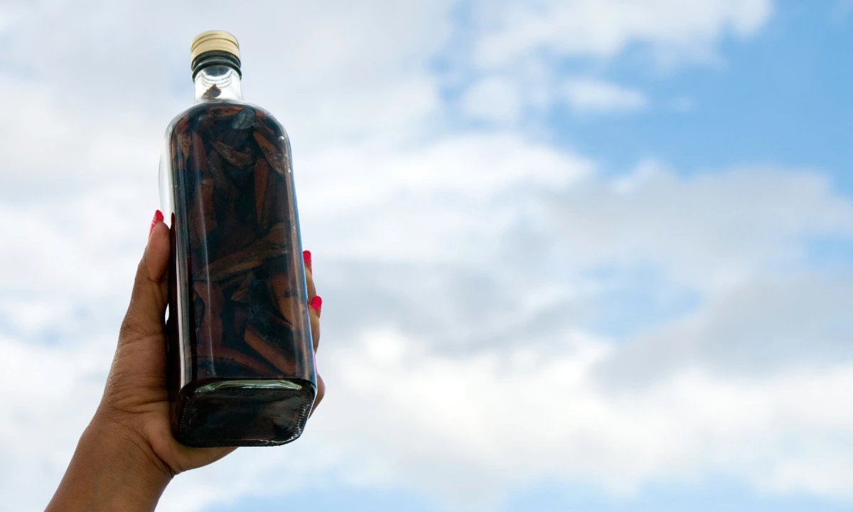 Flasche dominikanische Mamajuana