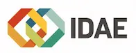 Logo de IDAE con s&iacute;mbolo multicolor y texto &ldquo;IDAE&rdquo;