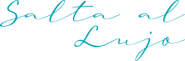 Texto escrito a mano en azul sobre fondo negro: &ldquo;Sate aqui&rdquo;