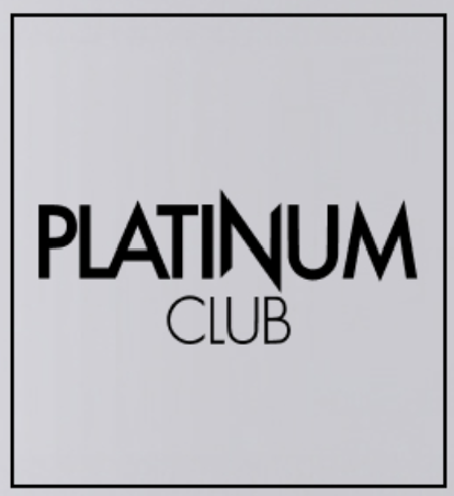 Logotipo &ldquo;PLATINUM CLUB&rdquo; con borde negro y fondo claro