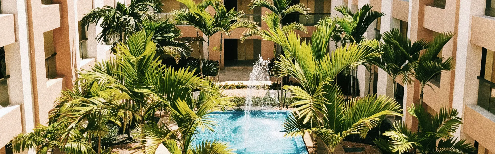 Suncoast Hotel - Premium Now Beach V1 Luxury Comercial