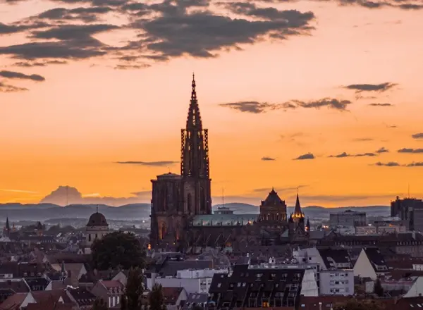 Situation et tourisme - H&ocirc;tel Verger des Chateaux