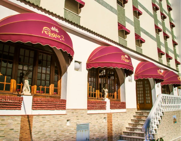 Hotel en Cádiz con parking privado junto a Playa Victoria