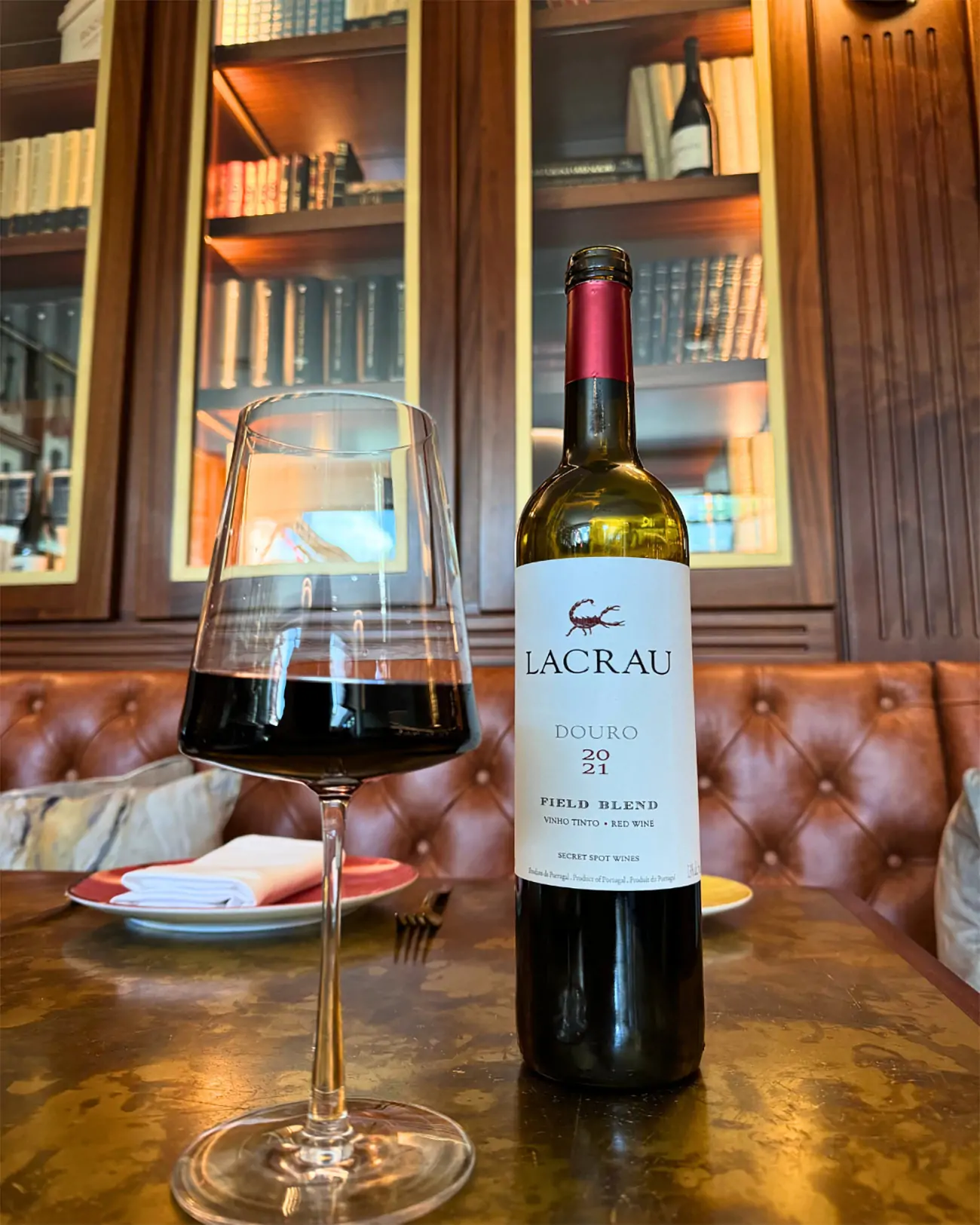 Curadoria Wine & Books - Wine &amp; Books Hotels